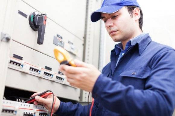 electricite-josso-entreprise-delectricite-generale-le-cours-entreprise-pour-la-remise-aux-normes-de-tableau-electrique-1