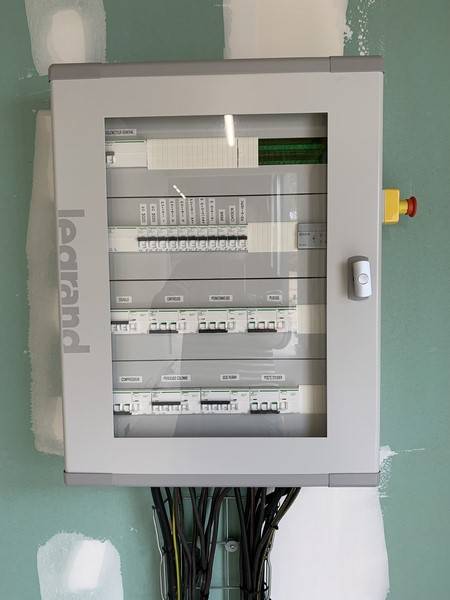 electricite-josso-entreprise-delectricite-generale-le-cours-entreprise-delectricite-generale-4